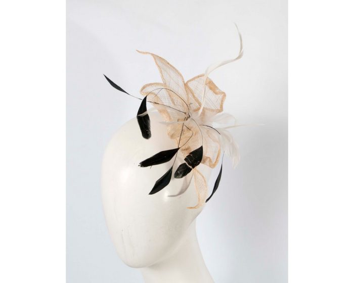 Nude sinamay fascinator broche